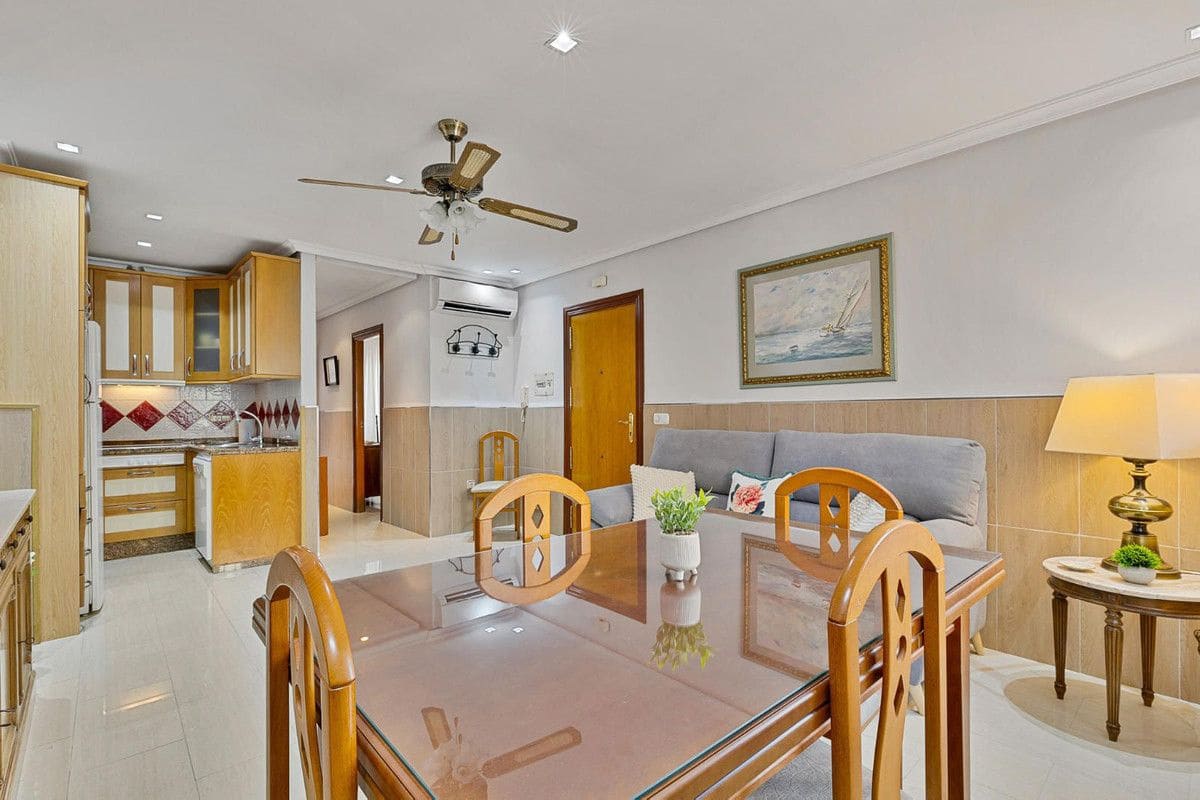 2 makuuhuone Huoneisto myytävänä paikassa Fuengirola - 298 000 € (Ref: 8676609)