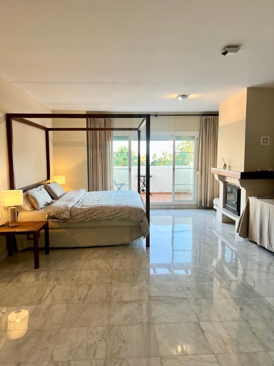 4 soverom Leilighet til leie i San Pedro de Alcantara - € 7 500 (Ref: 8699389)