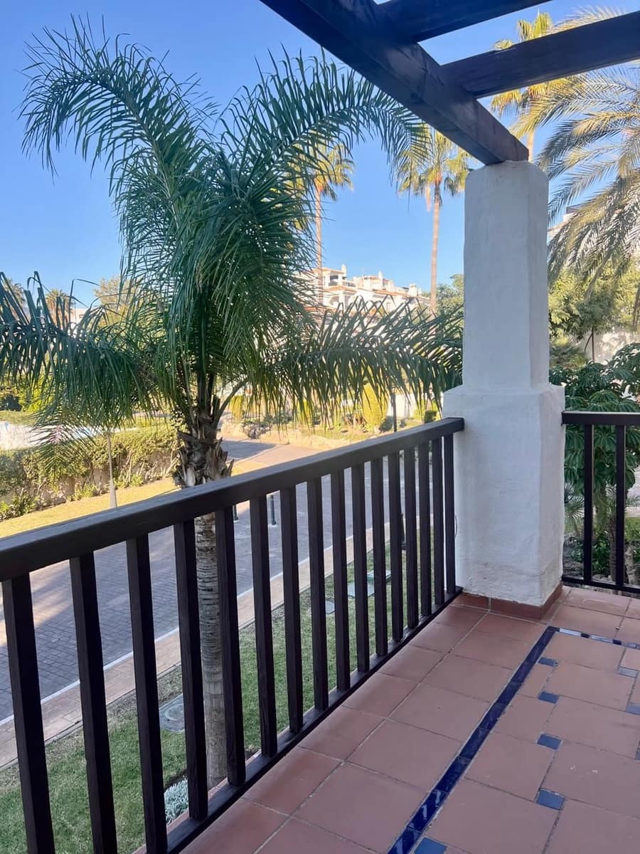 4 soverom Leilighet til leie i San Pedro de Alcantara - € 7 500 (Ref: 8699389)