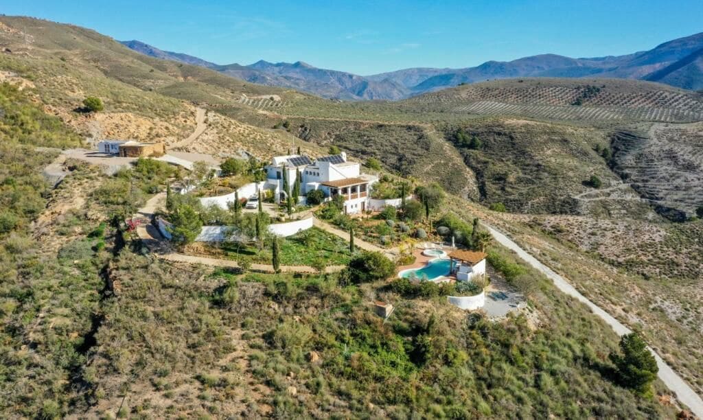 Finca/Landehus til salg i Lanjaron - € 3.000.000 (Ref: 8701424)