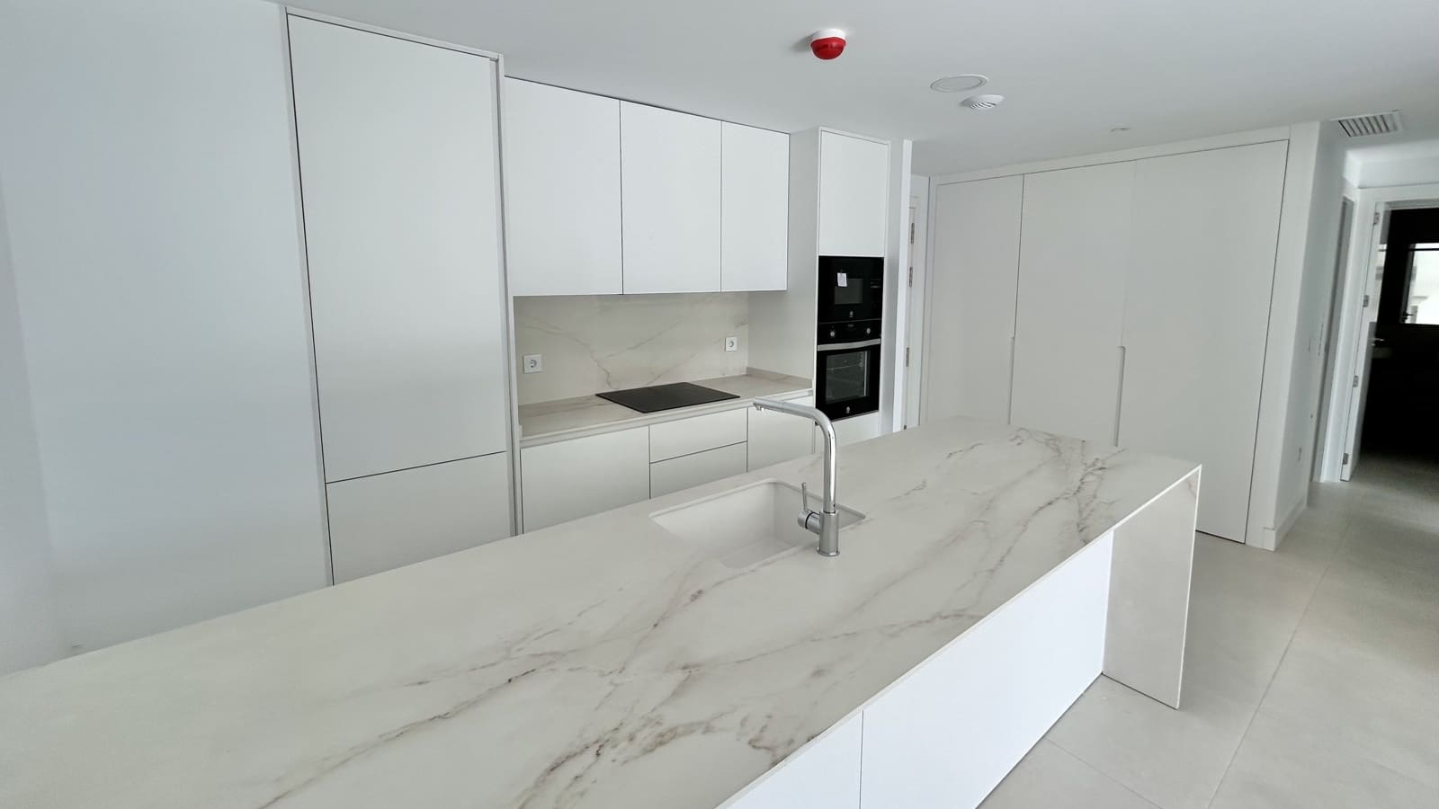 2 Zimmer Apartment zu verkaufen in Fuengirola mit Pool - 599.000 € (Ref: 8703101)