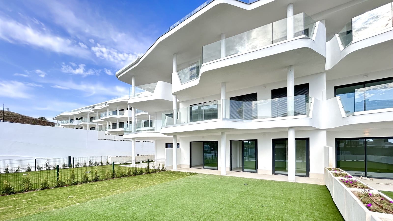 2 Zimmer Apartment zu verkaufen in Fuengirola mit Pool - 599.000 € (Ref: 8703101)