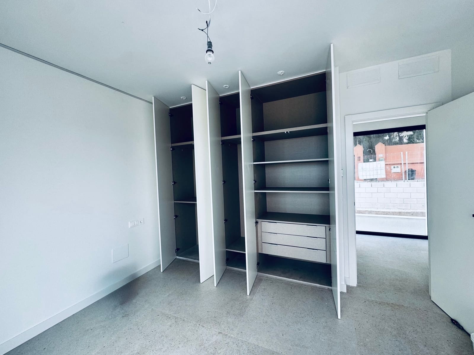 4 quarto Moradia para venda em Alhaurin de la Torre - 890 000 € (Ref: 8735797)