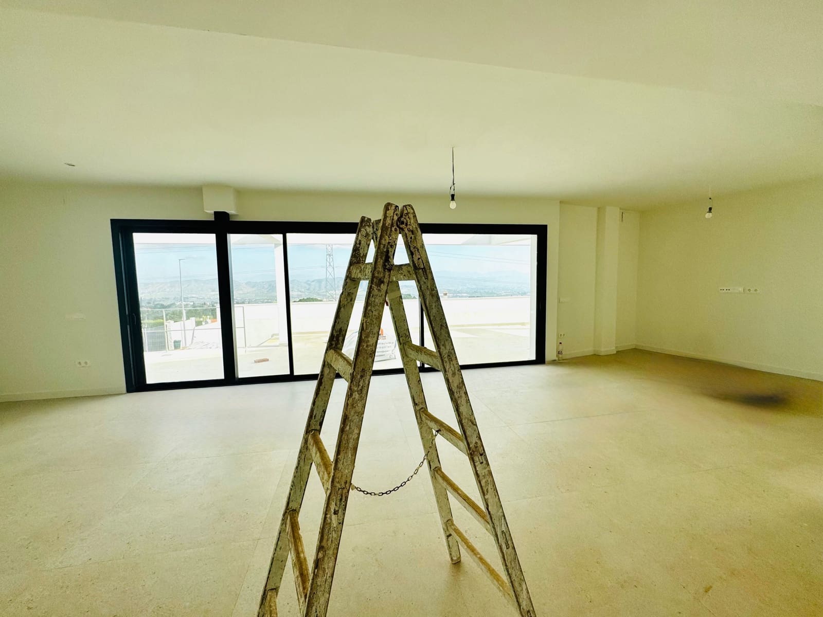 4 quarto Moradia para venda em Alhaurin de la Torre - 890 000 € (Ref: 8735797)