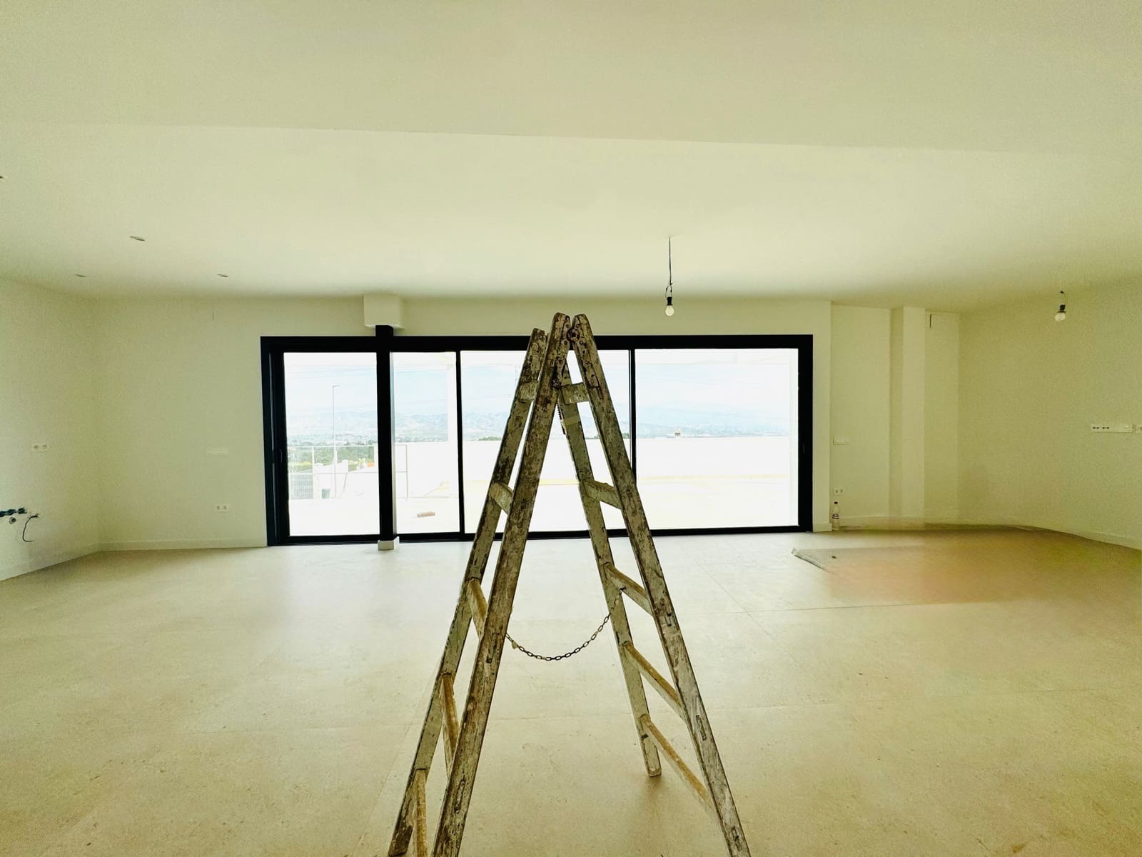 4 quarto Moradia para venda em Alhaurin de la Torre - 890 000 € (Ref: 8735797)