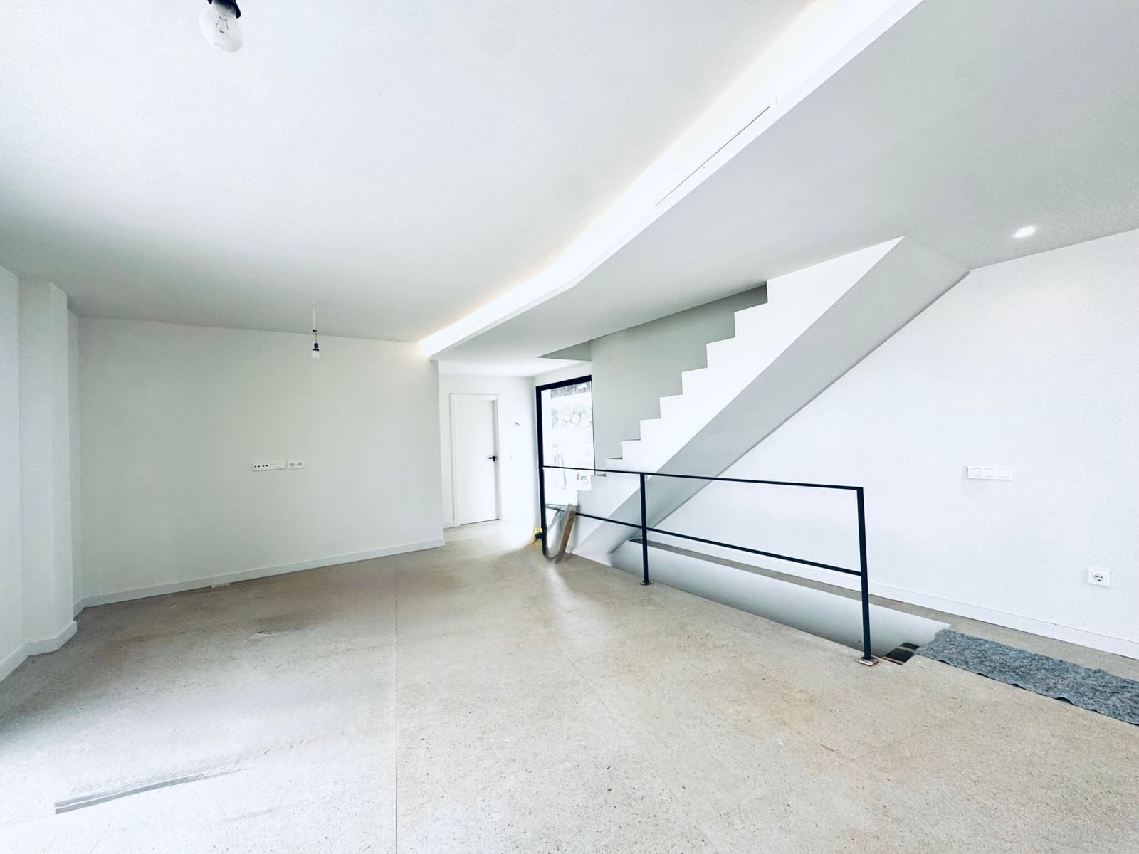 4 quarto Moradia para venda em Alhaurin de la Torre - 890 000 € (Ref: 8735797)