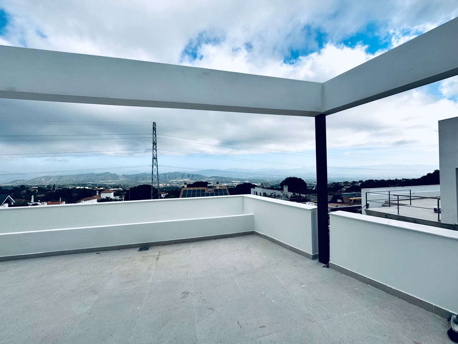 4 quarto Moradia para venda em Alhaurin de la Torre - 890 000 € (Ref: 8735797)