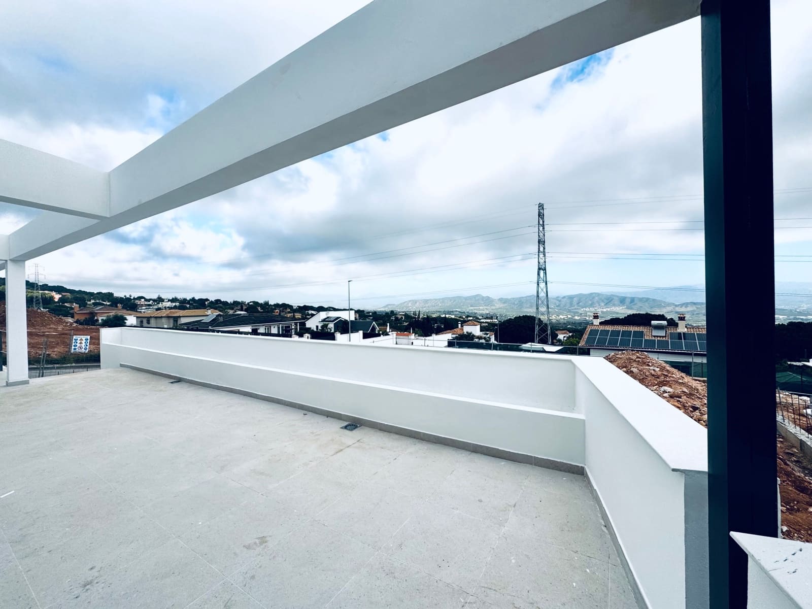 4 quarto Moradia para venda em Alhaurin de la Torre - 890 000 € (Ref: 8735797)