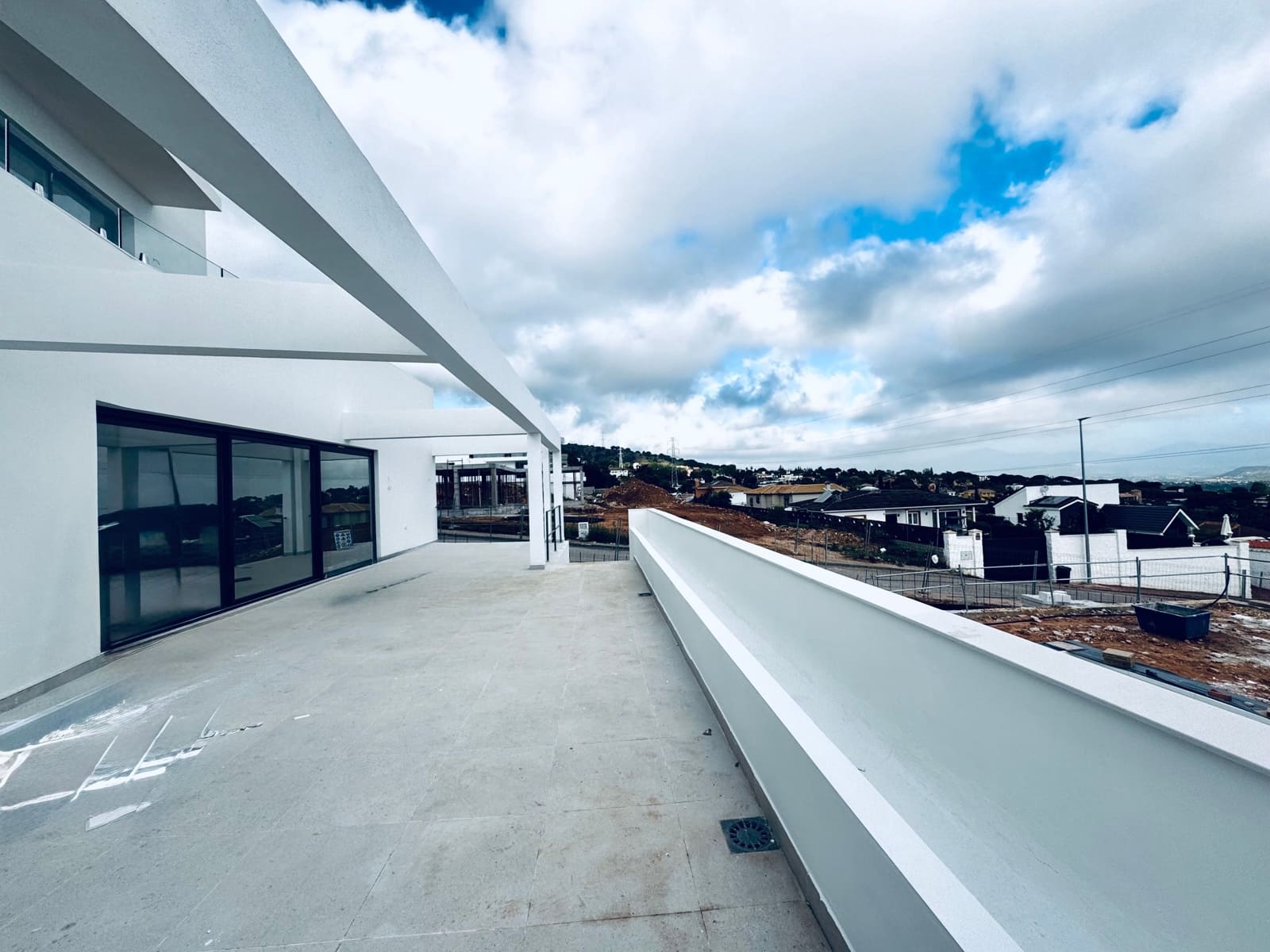 4 quarto Moradia para venda em Alhaurin de la Torre - 890 000 € (Ref: 8735797)