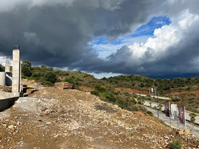 Byhus til salg i Mijas Costa, Mijas - € 1.850.000 (Ref: 8736120)