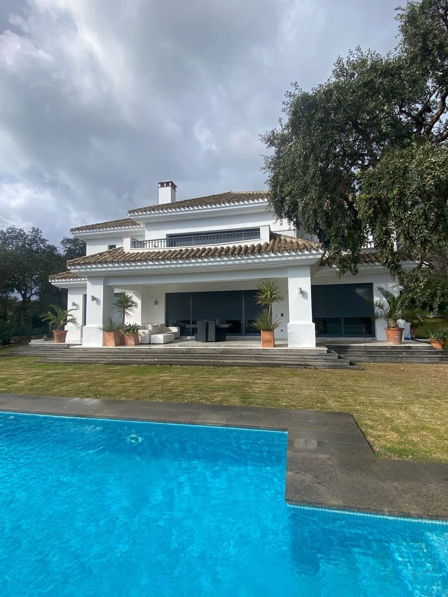 5 soveværelse Byhus til salg i Sotogrande med swimmingpool - € 2.500.000 (Ref: 8737117)