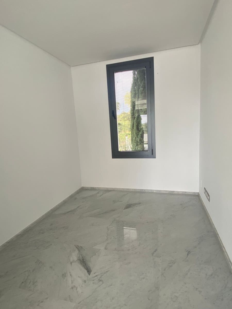 5 soveværelse Byhus til salg i Sotogrande med swimmingpool - € 2.500.000 (Ref: 8737117)