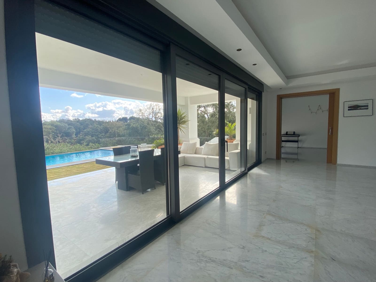 5 soveværelse Byhus til salg i Sotogrande med swimmingpool - € 2.500.000 (Ref: 8737117)