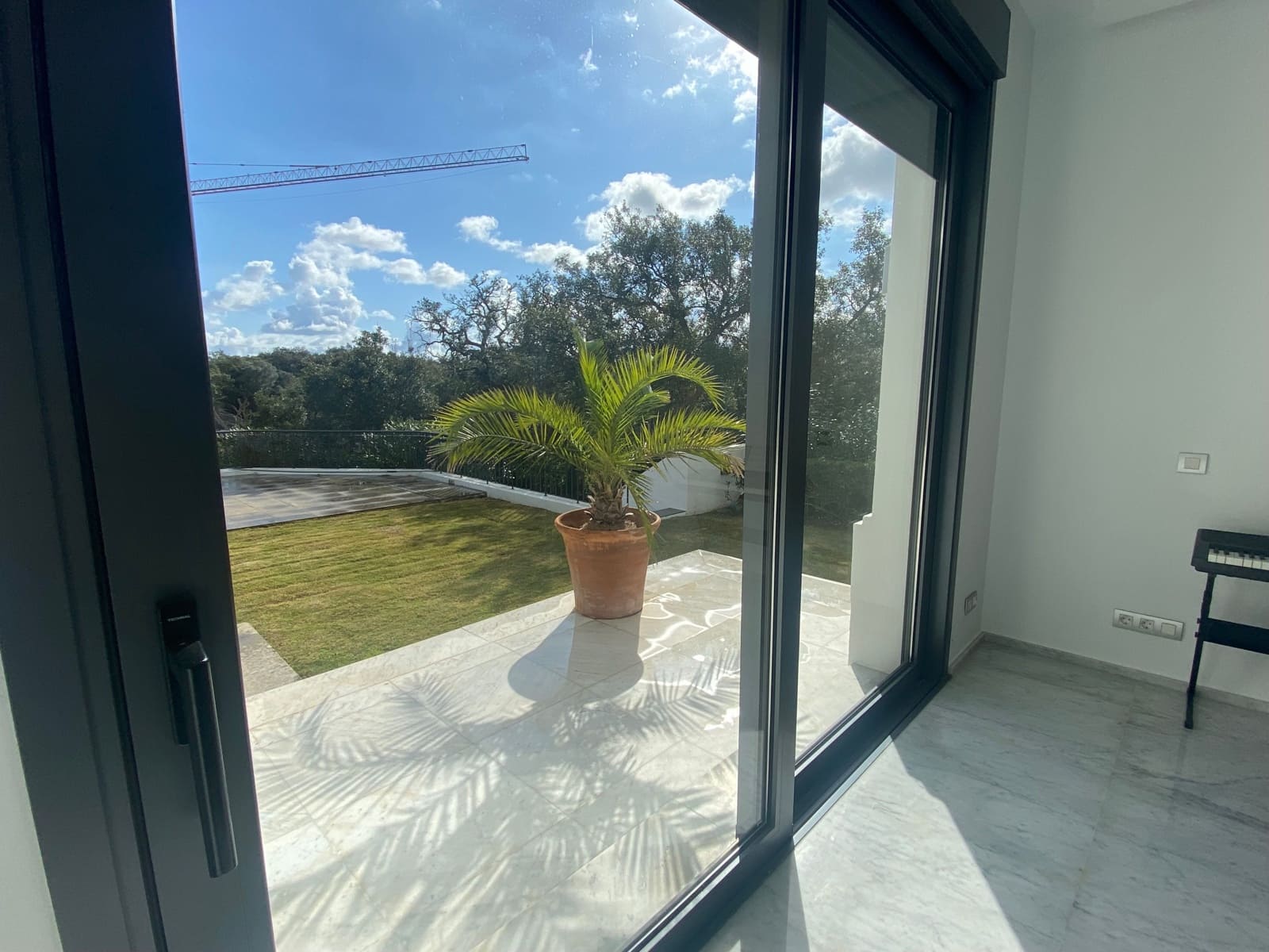 5 soveværelse Byhus til salg i Sotogrande med swimmingpool - € 2.500.000 (Ref: 8737117)