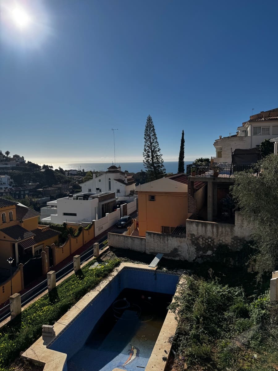 4 makuuhuone Huvila myytävänä paikassa Malaga kaupunki - 890 000 € (Ref: 8744648)