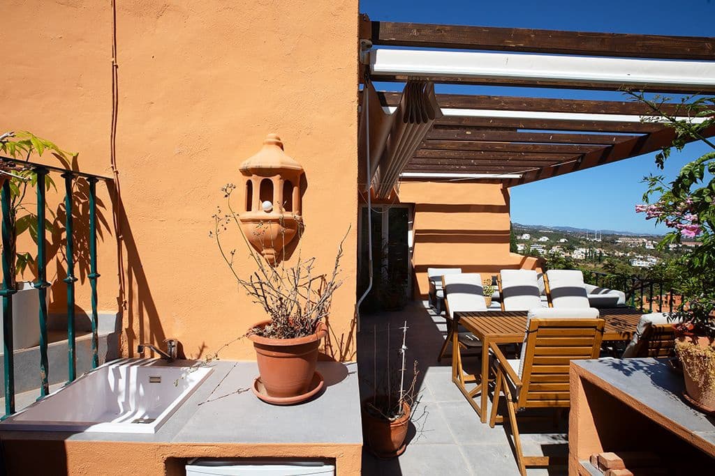 3 quarto Penthouse para venda em Marbella com piscina - 1 144 000 € (Ref: 8765529)