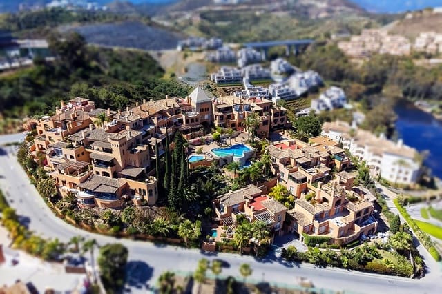 3 quarto Penthouse para venda em Marbella com piscina - 1 144 000 € (Ref: 8765529)