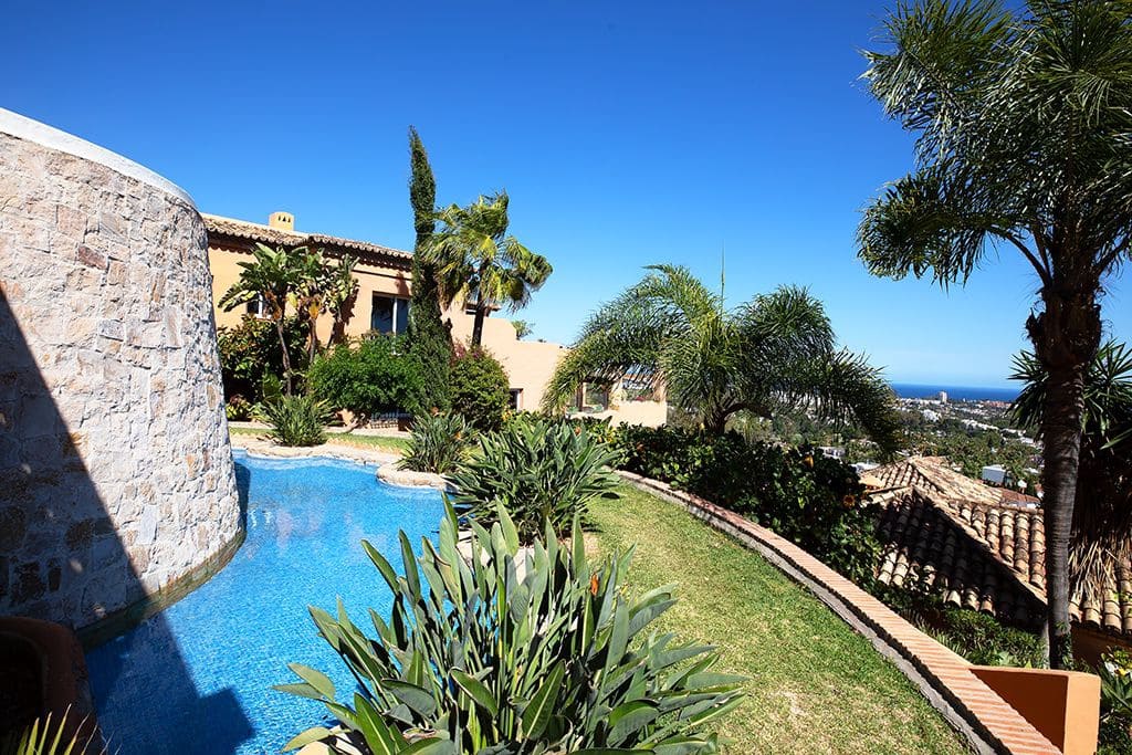 3 quarto Penthouse para venda em Marbella com piscina - 1 144 000 € (Ref: 8765529)