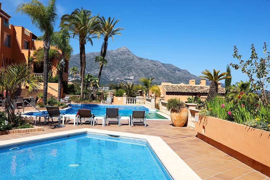 3 quarto Penthouse para venda em Marbella com piscina - 1 144 000 € (Ref: 8765529)