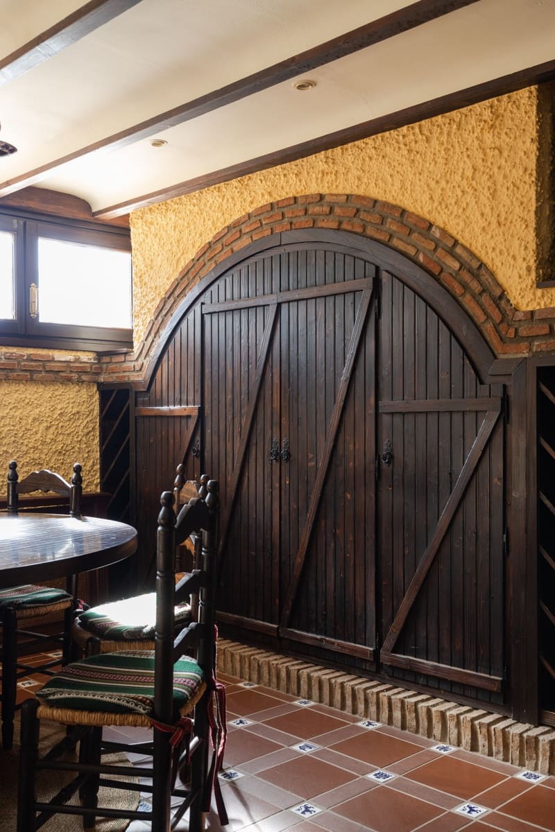 6 soveværelse Byhus til salg i Malaga by med swimmingpool - € 3.450.000 (Ref: 8765530)