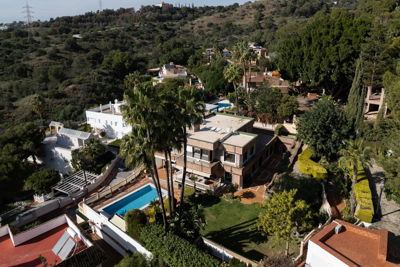 6 soveværelse Byhus til salg i Malaga by med swimmingpool - € 3.450.000 (Ref: 8765530)