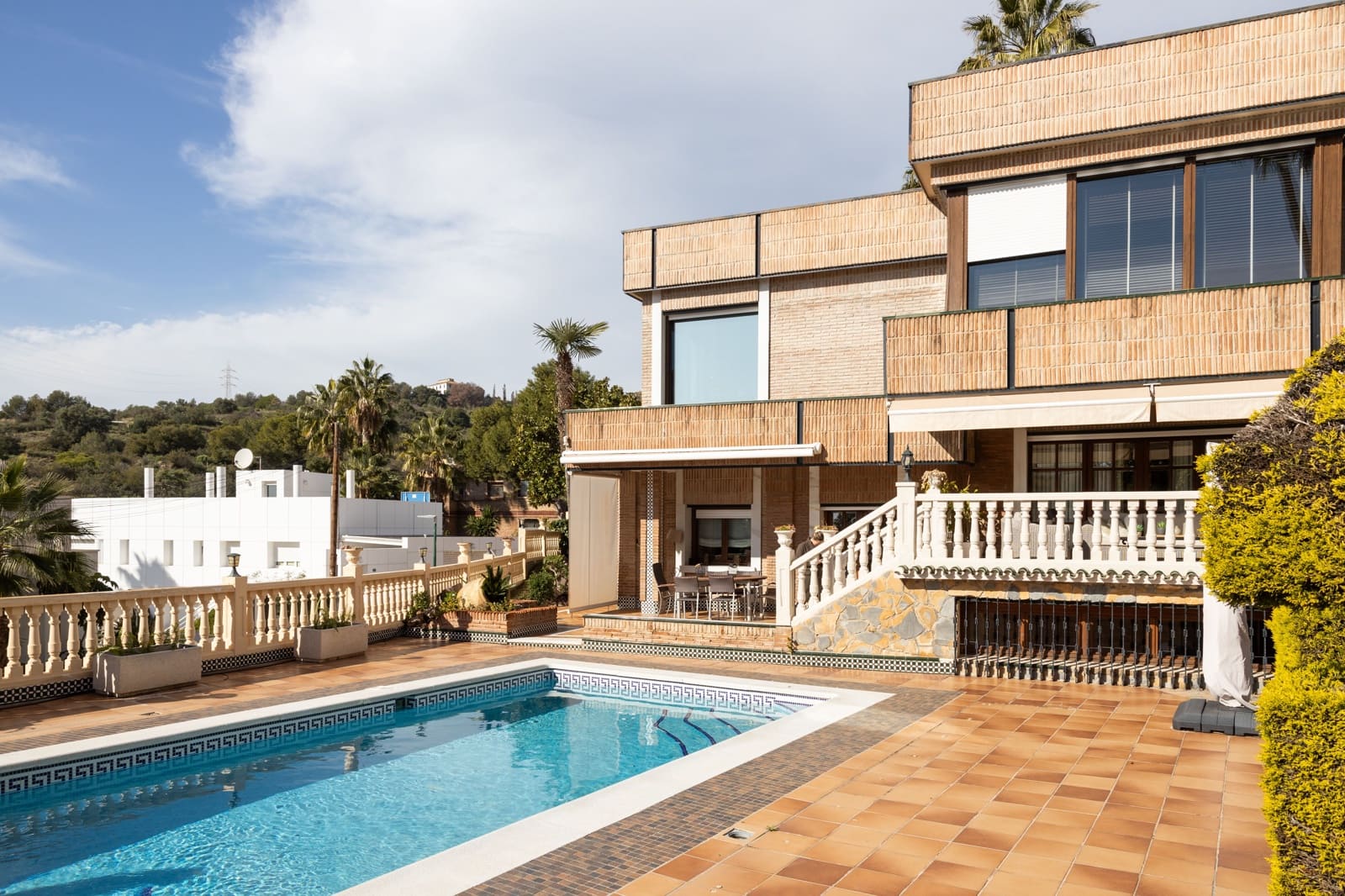 6 soveværelse Byhus til salg i Malaga by med swimmingpool - € 3.450.000 (Ref: 8765530)