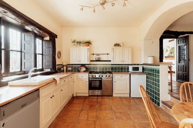 2 soverom Hus til salgs i Este, Málaga by - € 480 000 (Ref: 8765669)