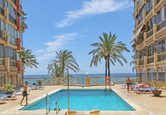 2 slaapkamer Appartement te koop in Playa Bajadilla - Puertos, Marbella met zwembad - € 430.000 (Ref: 8766236)