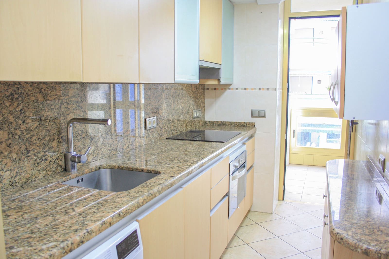 2 slaapkamer Appartement te koop in Marbella met zwembad - € 430.000 (Ref: 8766236)