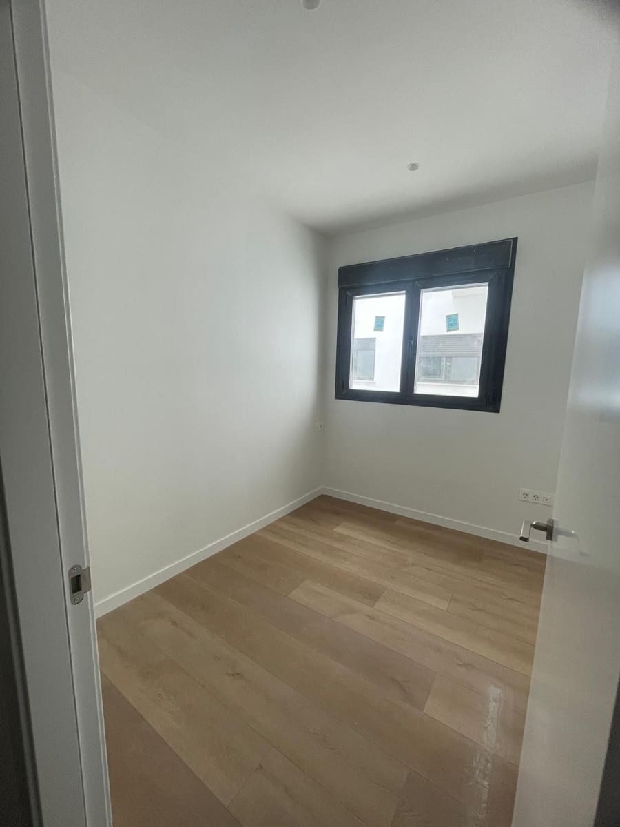 2 soveværelse Lejlighed til salg i Malaga by - € 390.000 (Ref: 8771141)