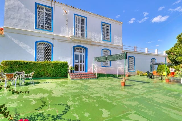12 makuuhuone Omakotitalo myytävänä paikassa Fuente Alegre, Málaga kaupunki - 1 005 000 € (Ref: 8774734)