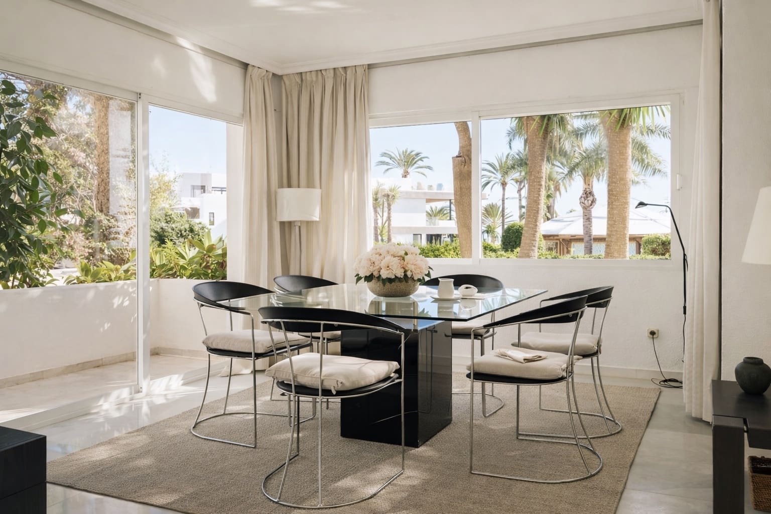 3 bedroom Apartment for sale in San Pedro de Alcantara with pool - € 1,050,000 (Ref: 8774867)