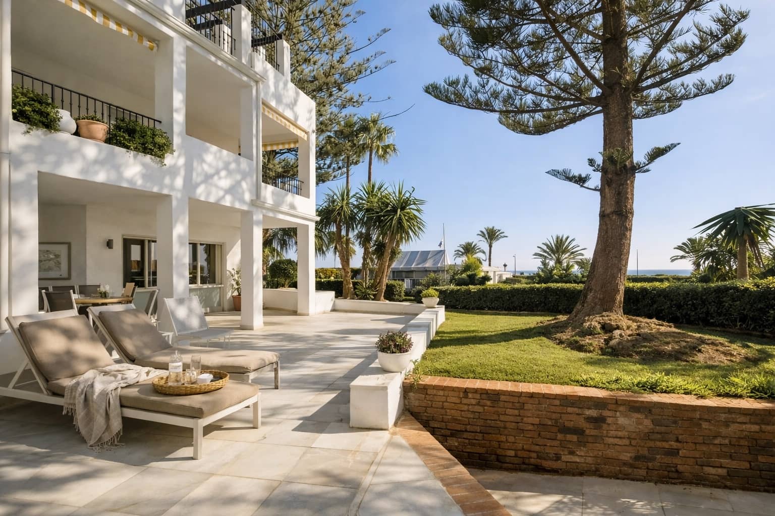 3 bedroom Apartment for sale in San Pedro de Alcantara with pool - € 1,050,000 (Ref: 8774867)