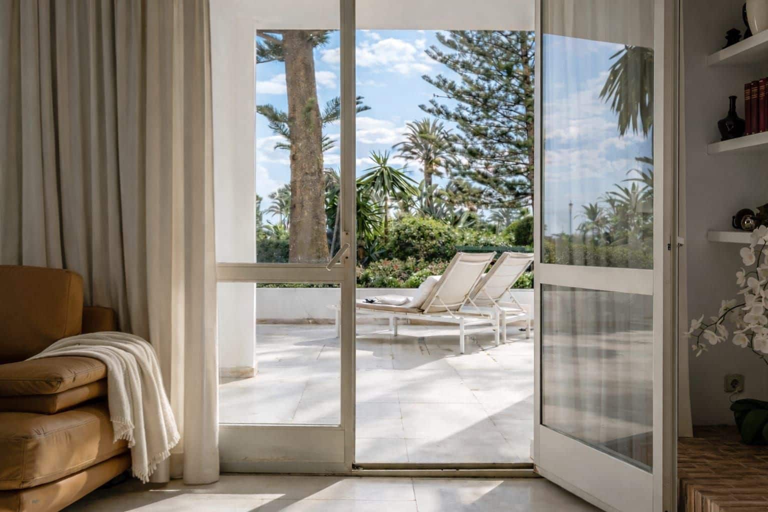 3 bedroom Apartment for sale in San Pedro de Alcantara with pool - € 979,000 (Ref: 8774867)