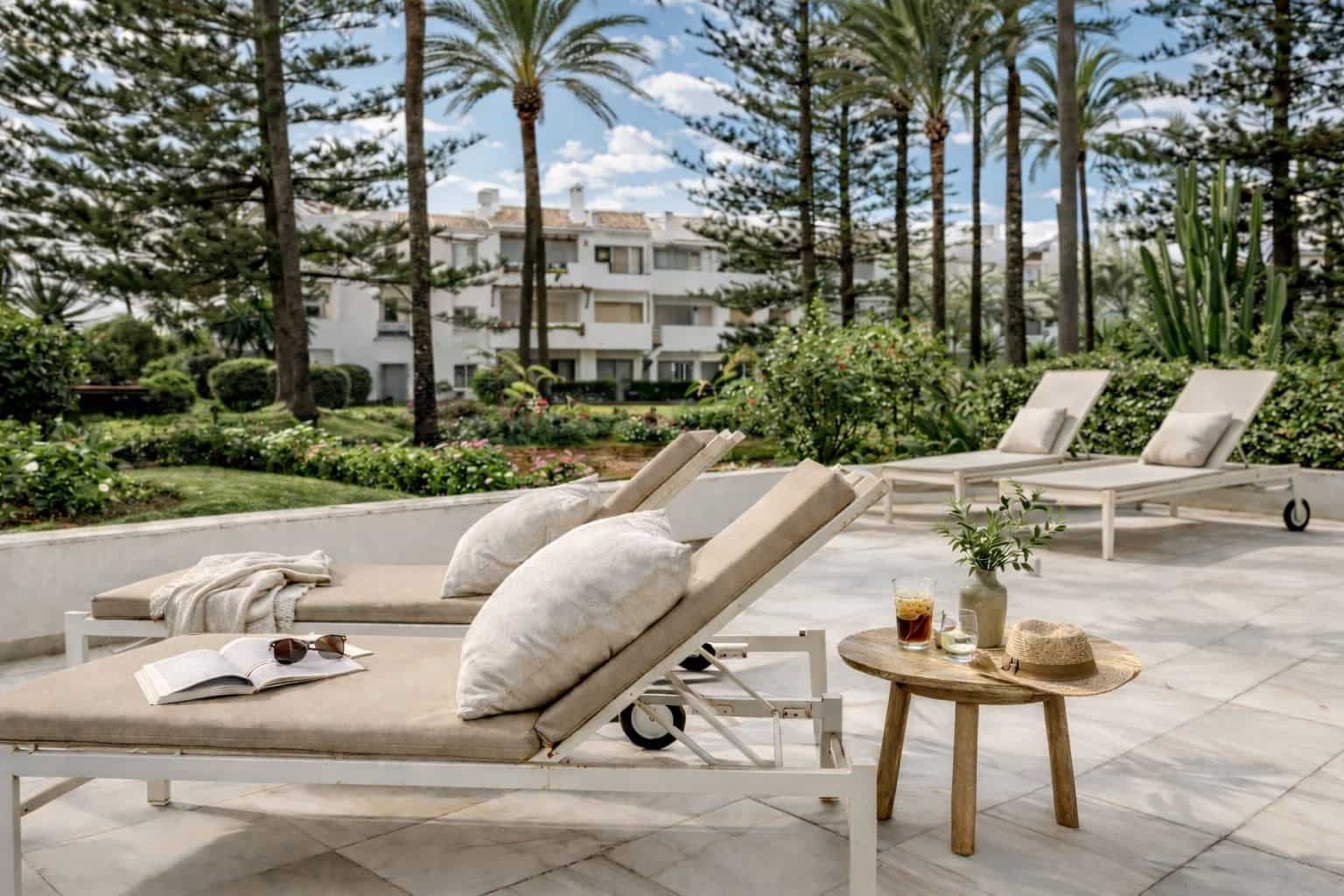 3 bedroom Apartment for sale in San Pedro de Alcantara with pool - € 979,000 (Ref: 8774867)