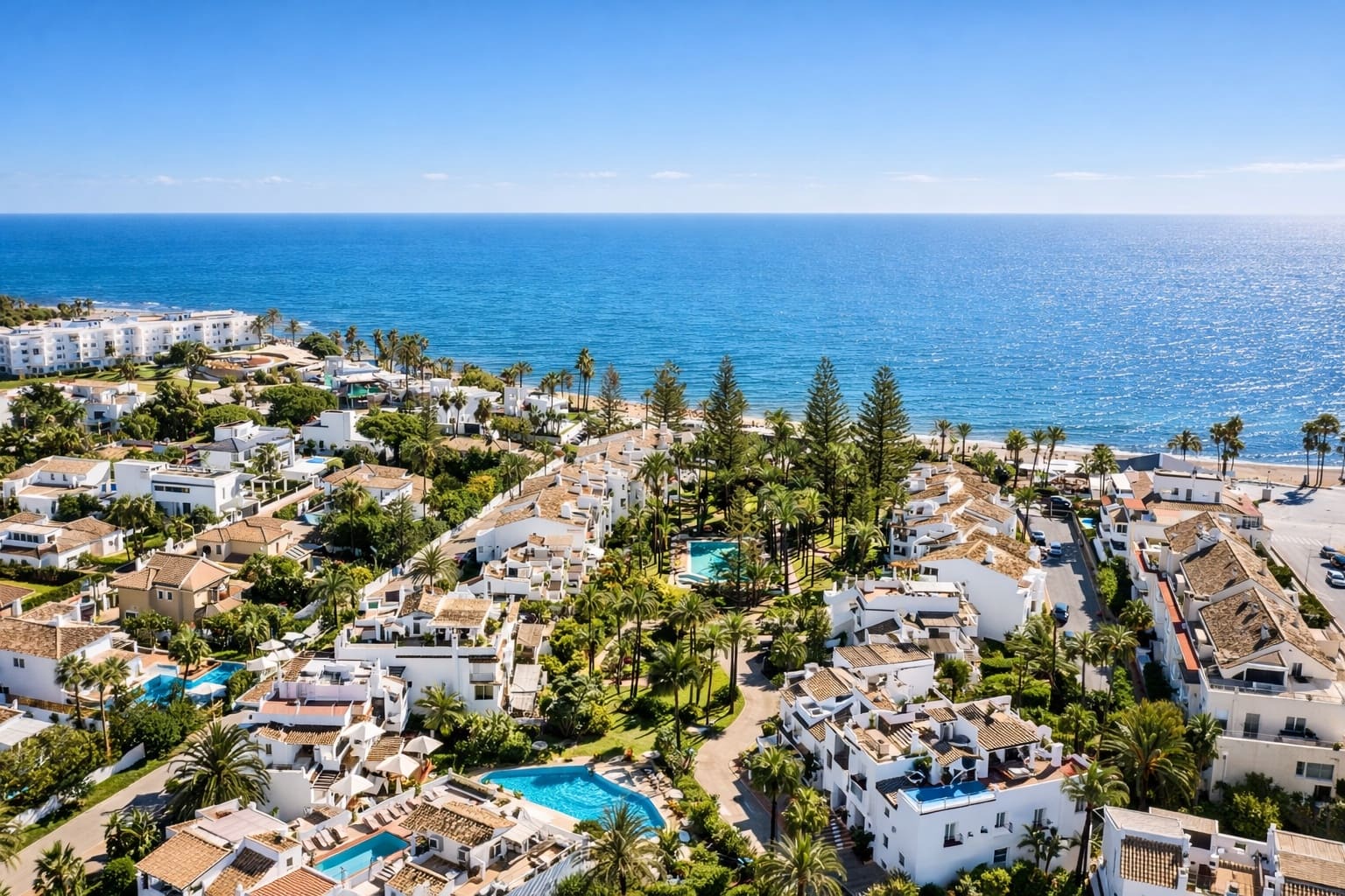 3 bedroom Apartment for sale in San Pedro de Alcantara with pool - € 979,000 (Ref: 8774867)