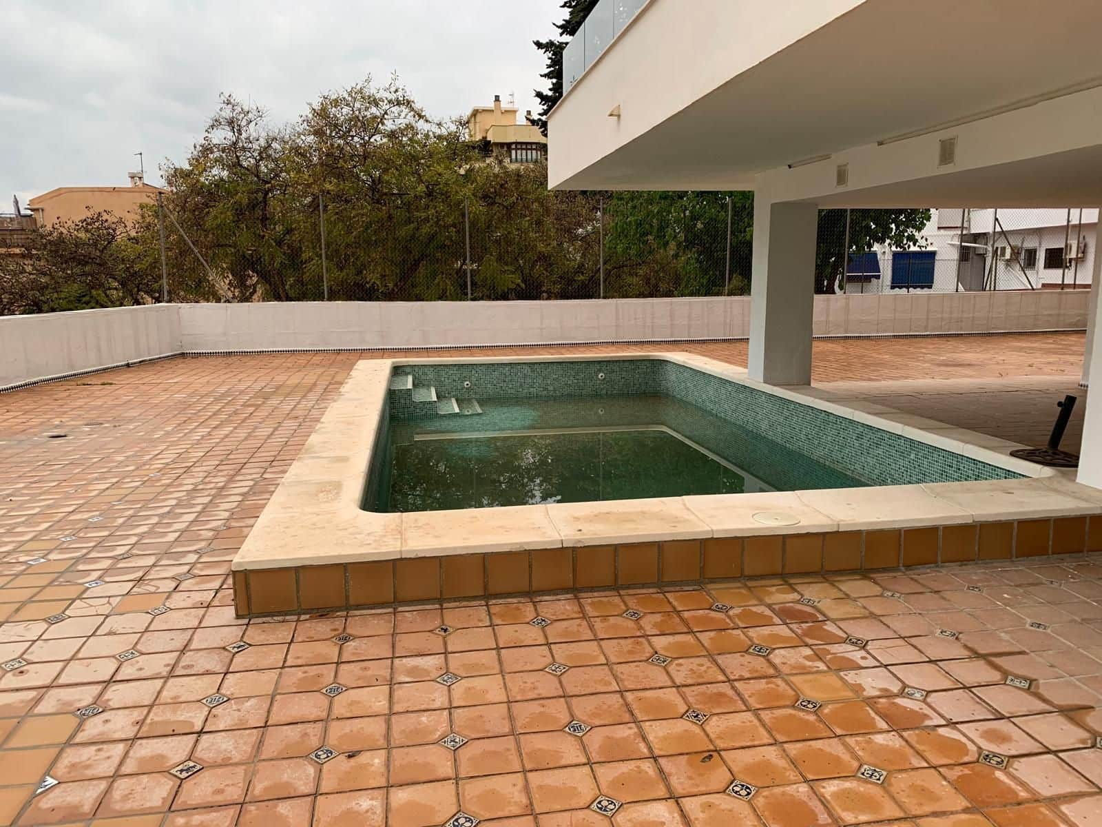 4 sovrum Lägenhet till salu i Malaga stad med pool - 750 000 € (Ref: 8776855)