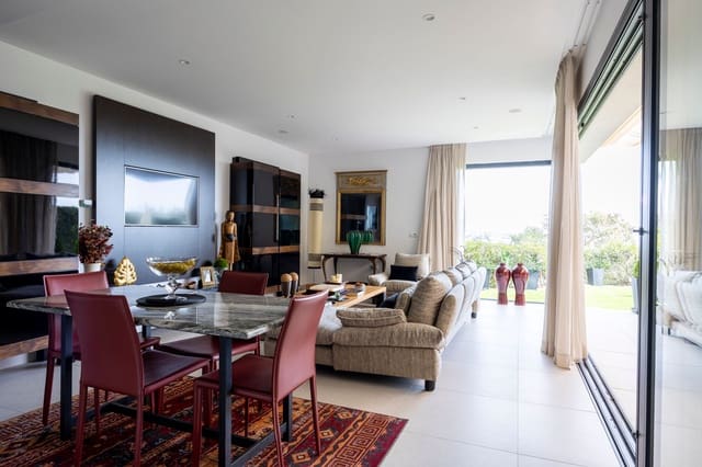 3 sypialnia Apartament na sprzedaż w Casares Golf - Casares del Sol, Casares z basenem - 1 200 000 € (Ref: 8780678)