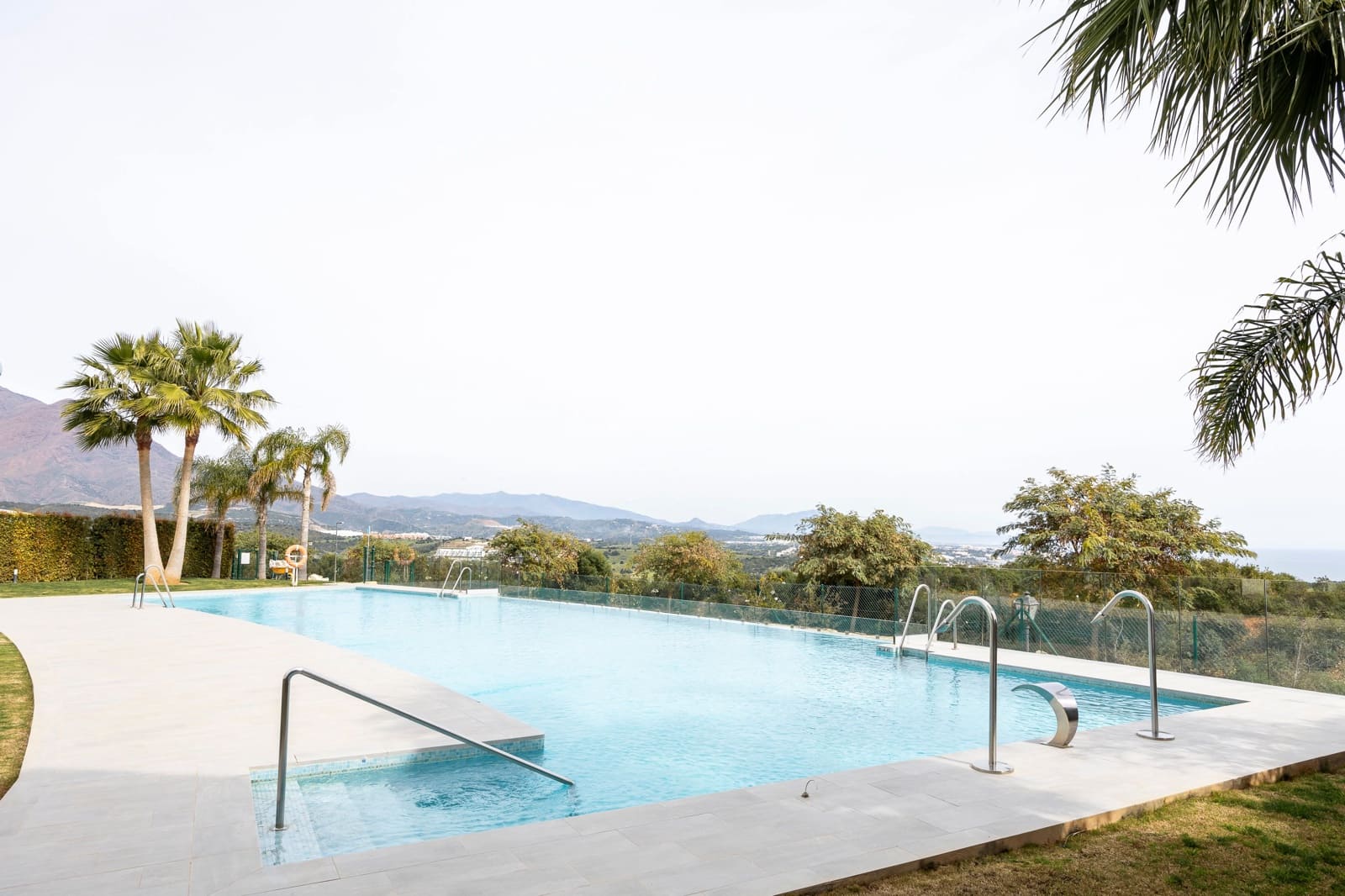 3 sypialnia Apartament na sprzedaż w Casares z basenem - 1 200 000 € (Ref: 8780678)