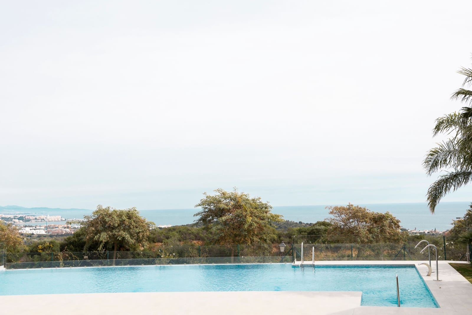 3 sypialnia Apartament na sprzedaż w Casares z basenem - 1 200 000 € (Ref: 8780678)