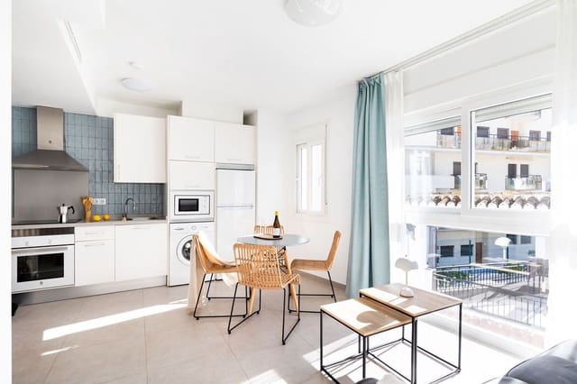 1 makuuhuone Kattohuoneisto myytävänä paikassa Torremolinos - 334 000 € (Ref: 8788159)