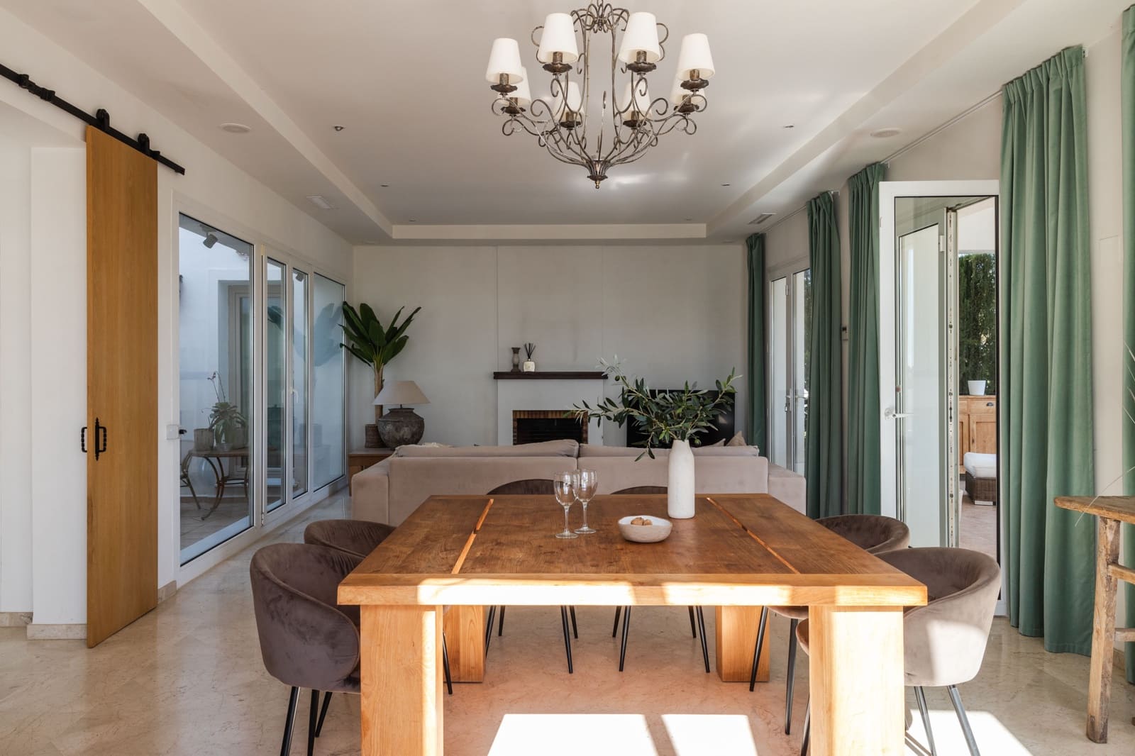 5 sypialnia Willa na sprzedaż w Estepona z basenem - 1 699 000 € (Ref: 8788719)