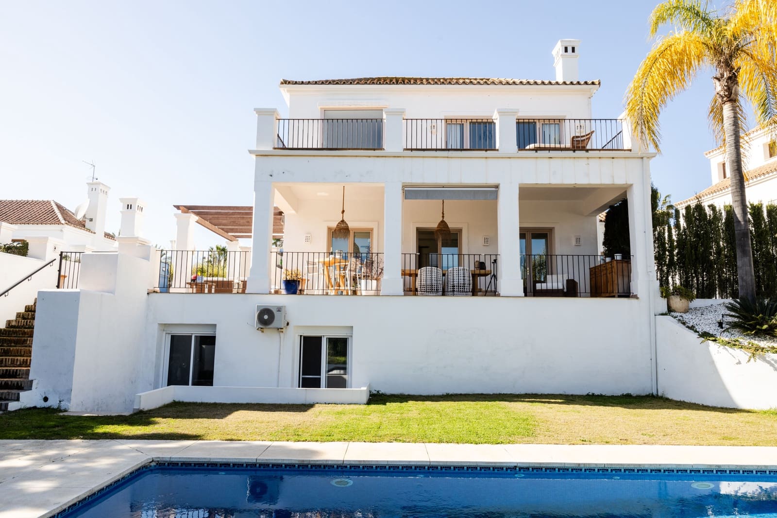 5 sypialnia Willa na sprzedaż w Estepona z basenem - 1 699 000 € (Ref: 8788719)