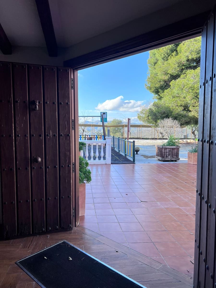 4 soveværelse Restaurant/Bar til salg i Malaga by - € 1.260.000 (Ref: 8800136)