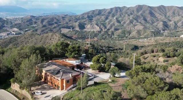 4 soverom Restaurant/Bar til salgs i Ciudad Jardín, Málaga by - € 1 260 000 (Ref: 8800136)