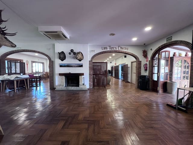 4 soverom Restaurant/Bar til salgs i Ciudad Jardín, Málaga by - € 1 260 000 (Ref: 8800136)