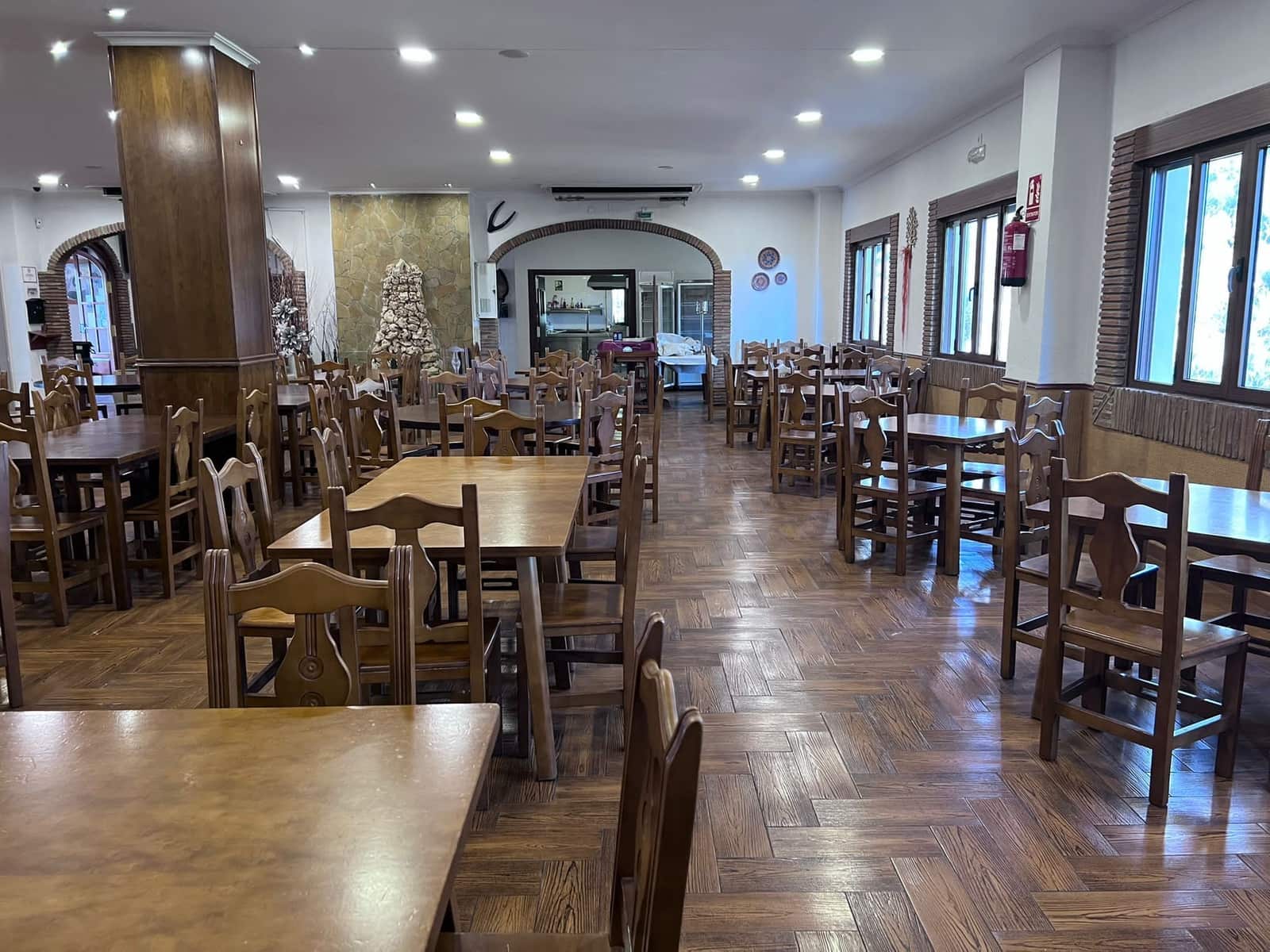 4 soveværelse Restaurant/Bar til salg i Malaga by - € 1.260.000 (Ref: 8800136)