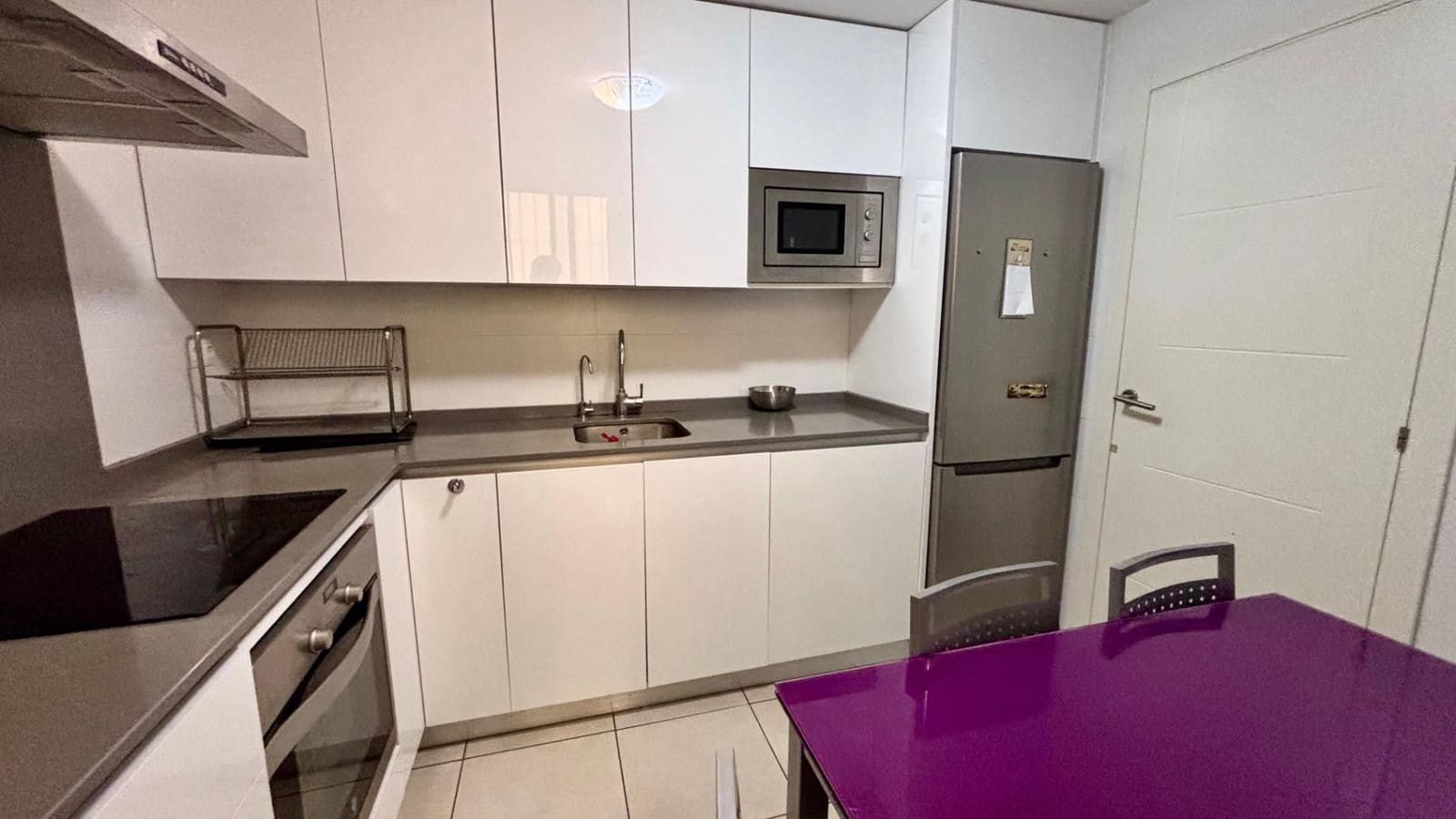 3 bedroom Apartment for sale in Marbella with pool - € 445,000 (Ref: 8800506)