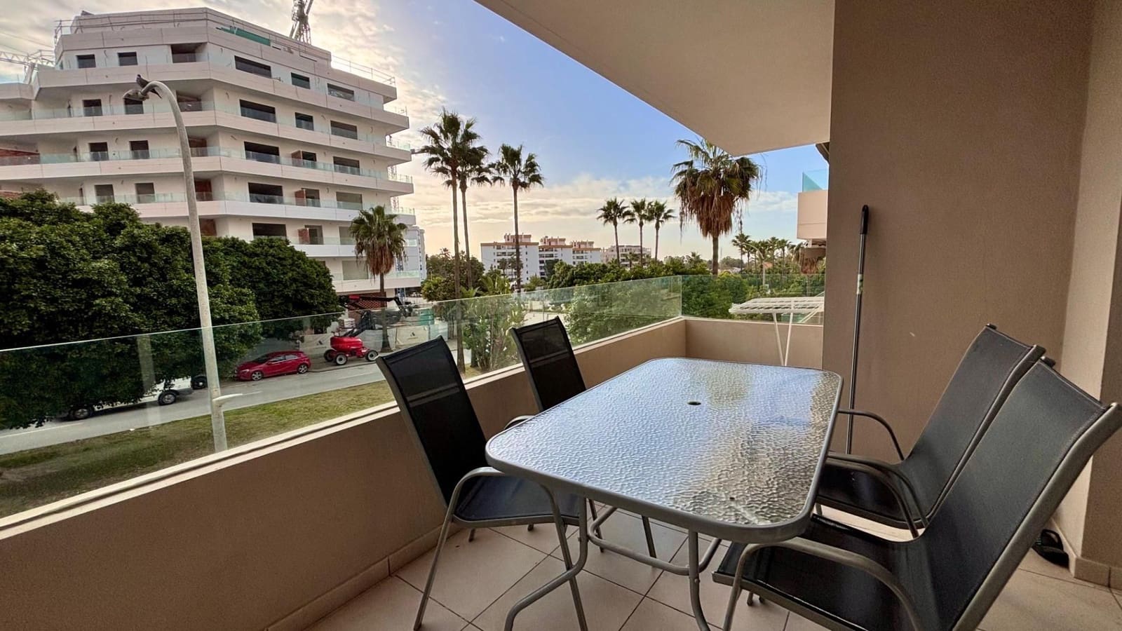 3 bedroom Apartment for sale in Marbella with pool - € 445,000 (Ref: 8800506)