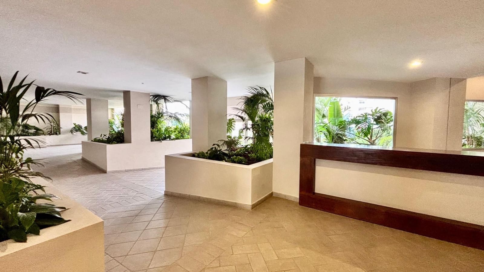 3 bedroom Apartment for sale in Marbella with pool - € 445,000 (Ref: 8800506)